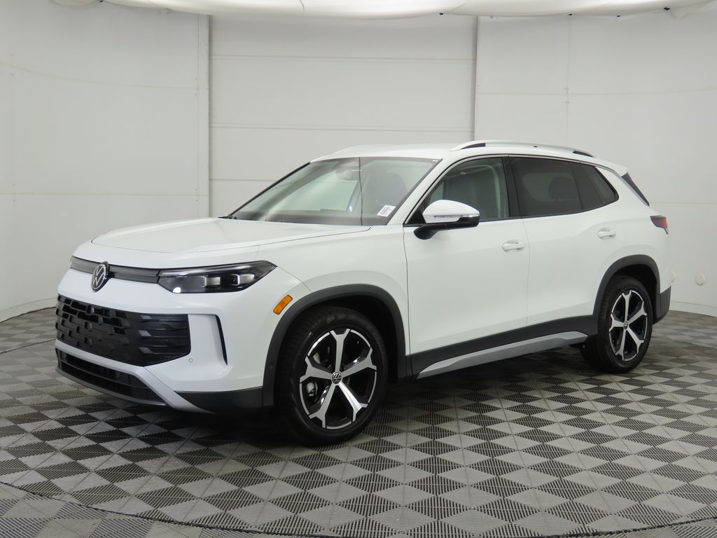 2026 Volkswagen Tiguan SE's photo