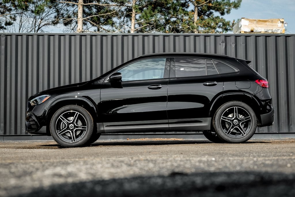 2026 Mercedes Benz GLA 250 4MATIC photo 3