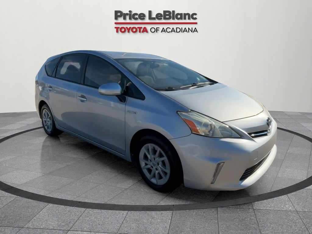 2013 Toyota Prius v Five