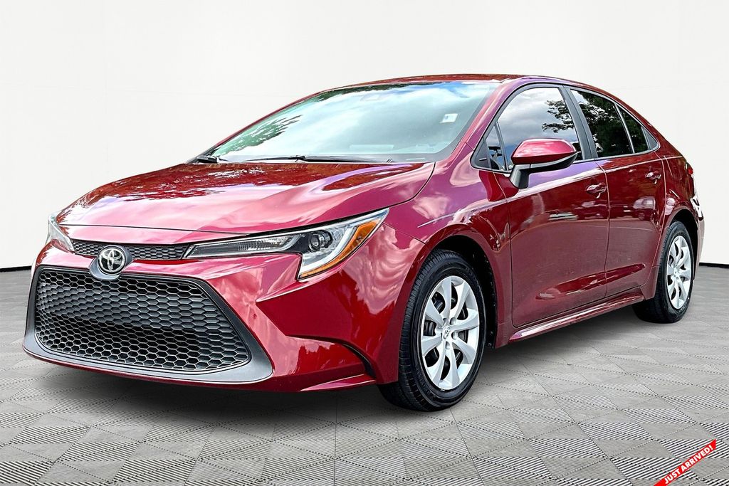 2022 Toyota Corolla LE photo 3