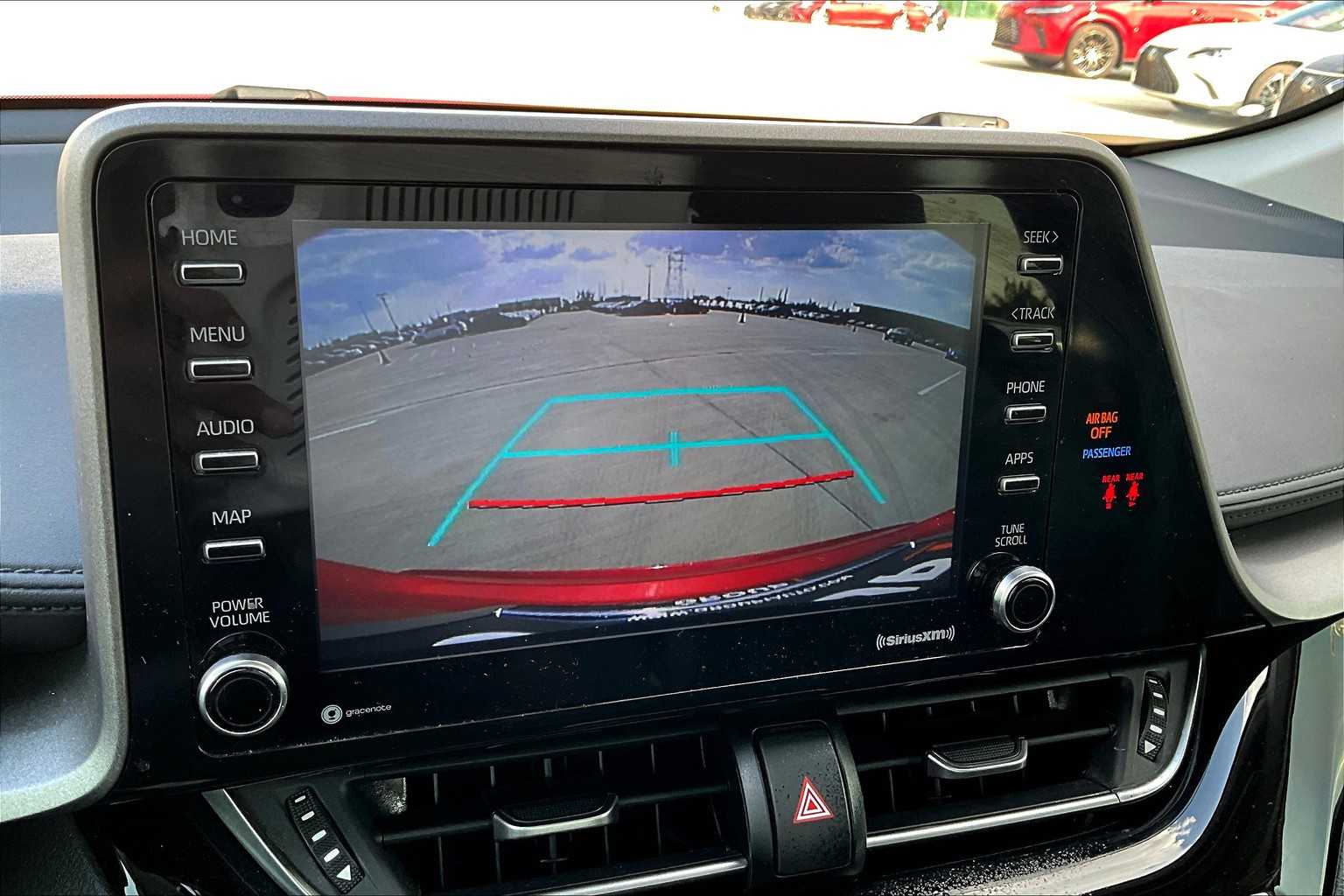 2020 Toyota C-HR LE photo 24
