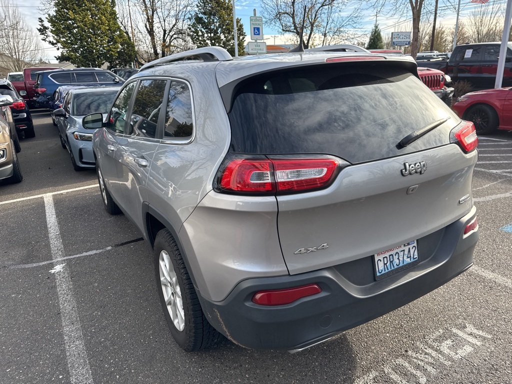 2016 Jeep Cherokee Latitude photo 4