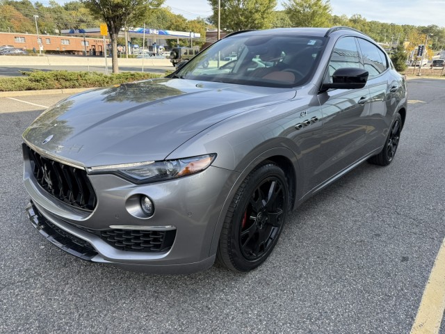 2022 Maserati Levante GT photo 3