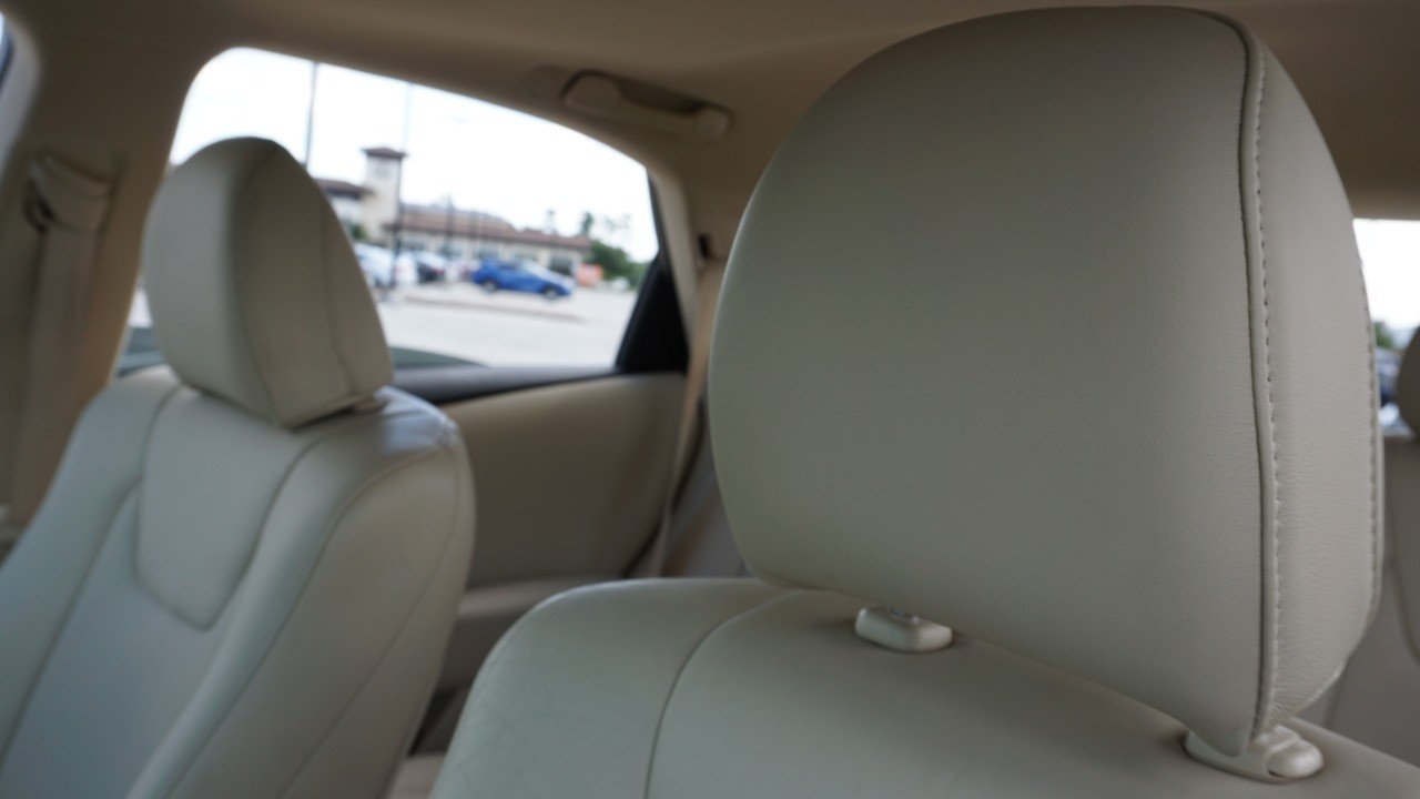 2011 Lexus RX 350 photo 21