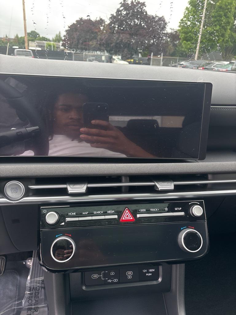 2025 Hyundai Tucson Hybrid Limited photo 11
