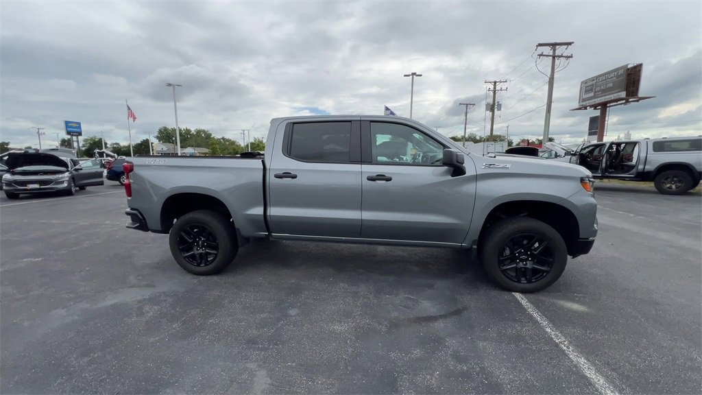2024 Chevrolet Silverado 1500 Custom Trail Boss photo 9