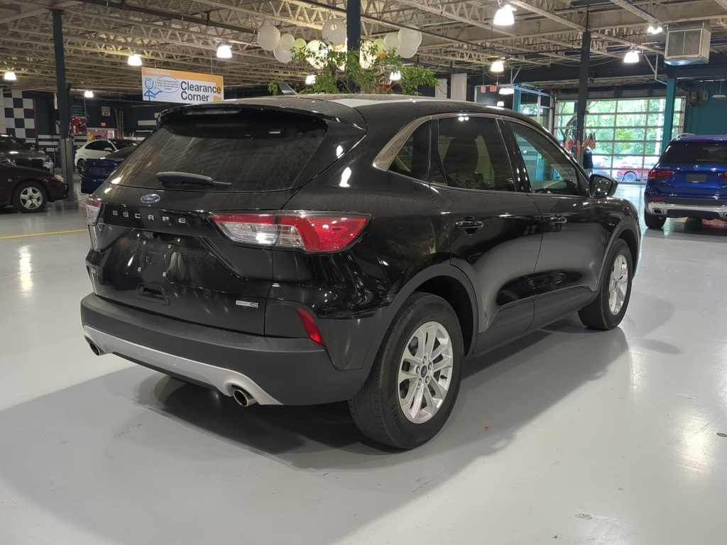 2020 Ford Escape SE photo 5
