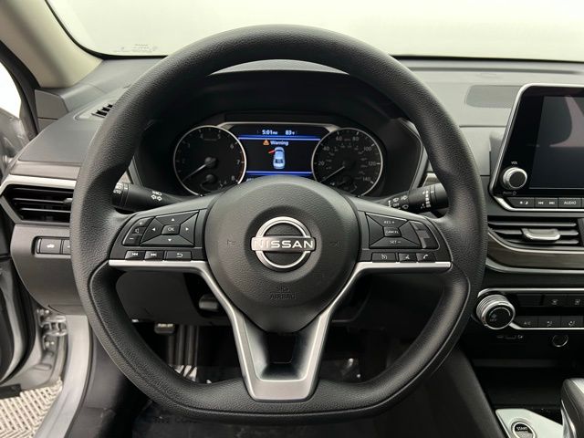 2024 Nissan Altima 2.5 SV photo 9