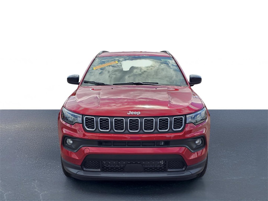 2025 Jeep Compass Latitude photo 2
