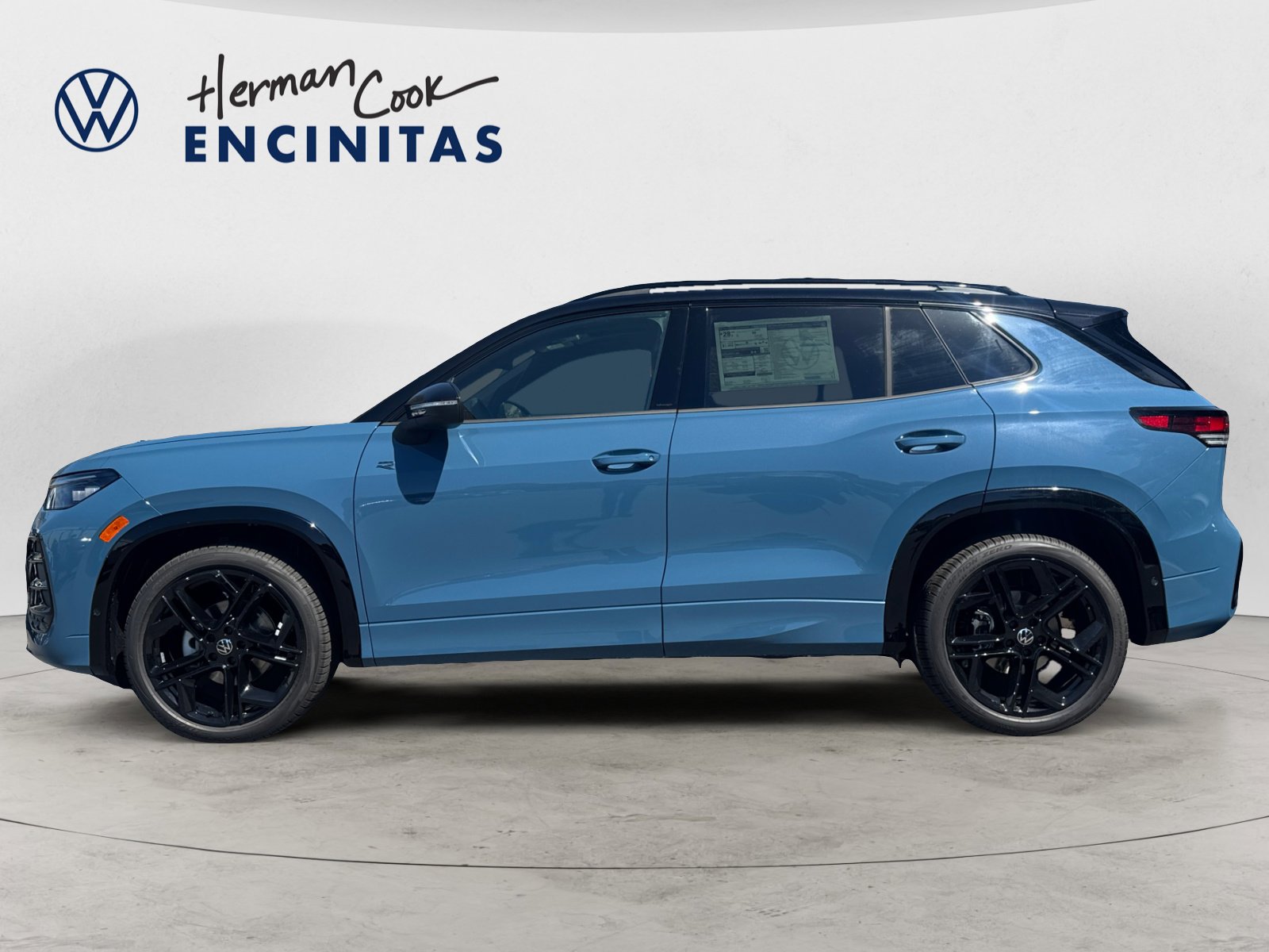 2025 Volkswagen Tiguan SE R-Line Black photo 2