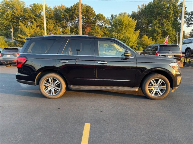 2024 Ford Expedition Limited's photo