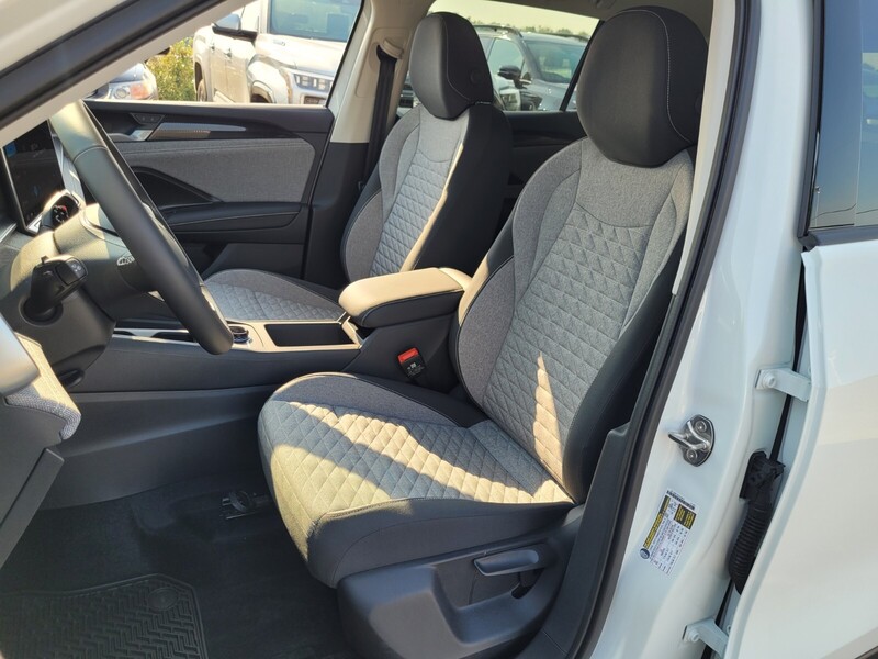2025 Volkswagen Tiguan S photo 3