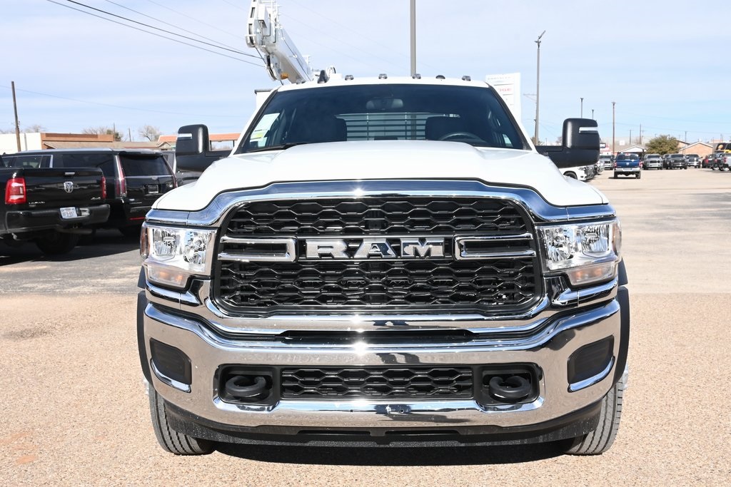 2024 Ram 5500 Tradesman photo 2