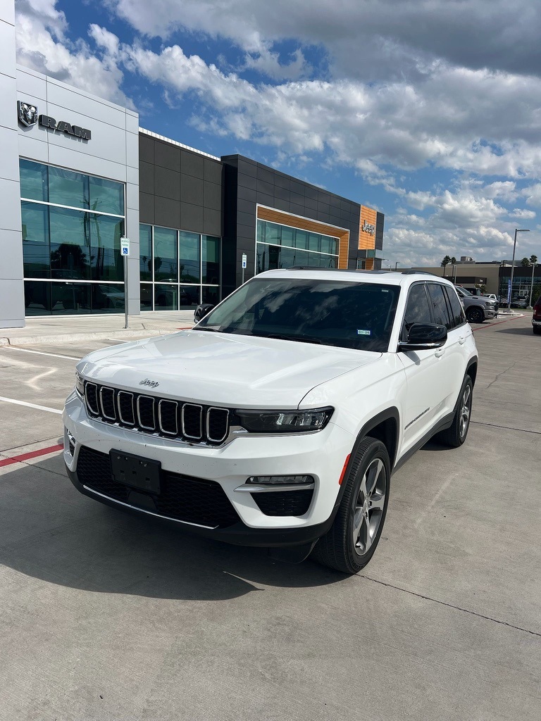 2023 Jeep Grand Cherokee Limited photo 5