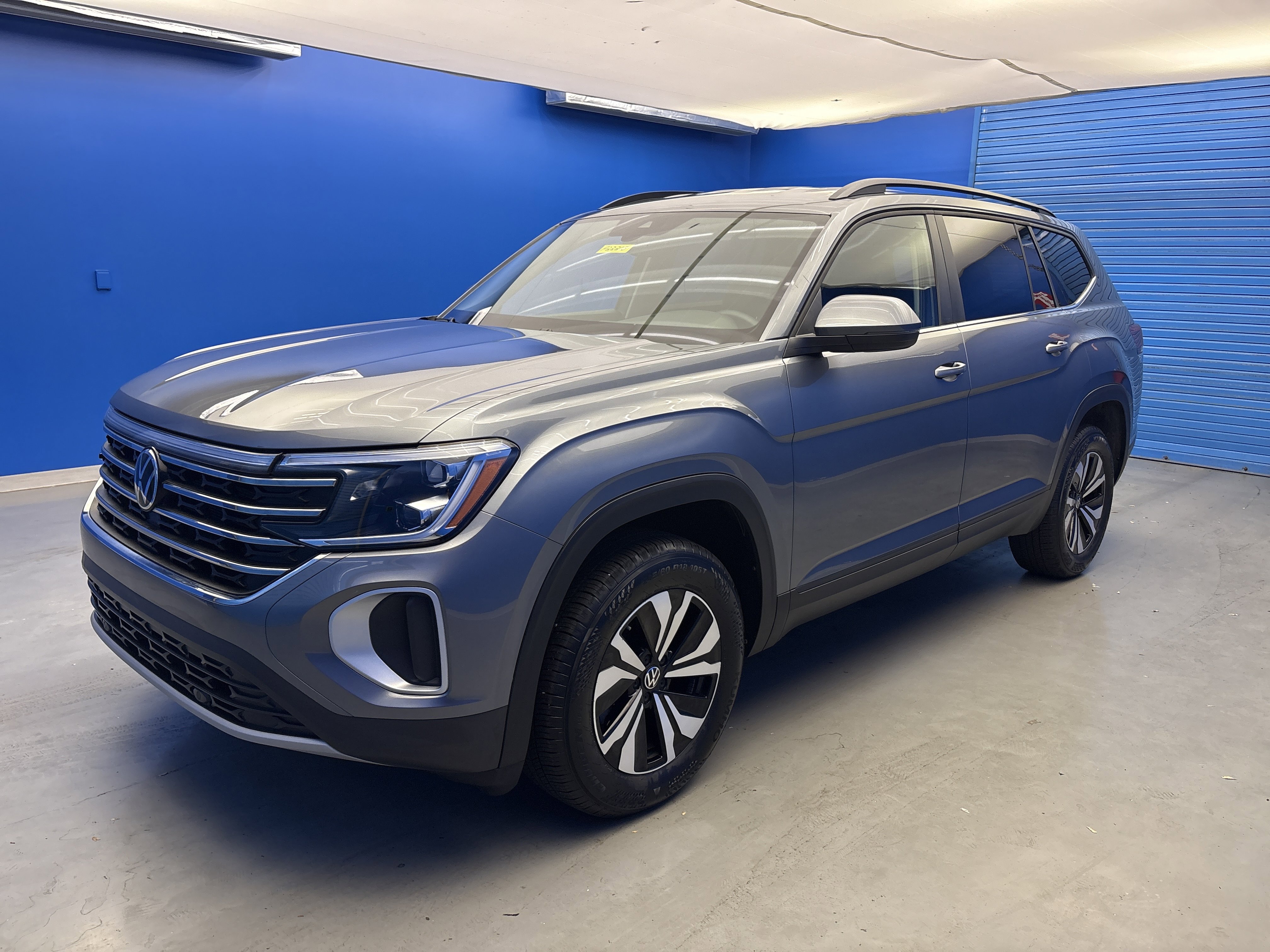 2024 Volkswagen Atlas SE photo 3