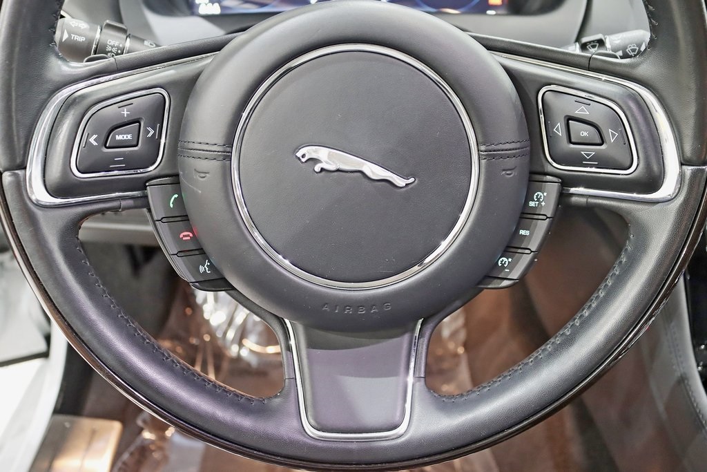 2019 Jaguar XJ XJL Supercharged photo 17