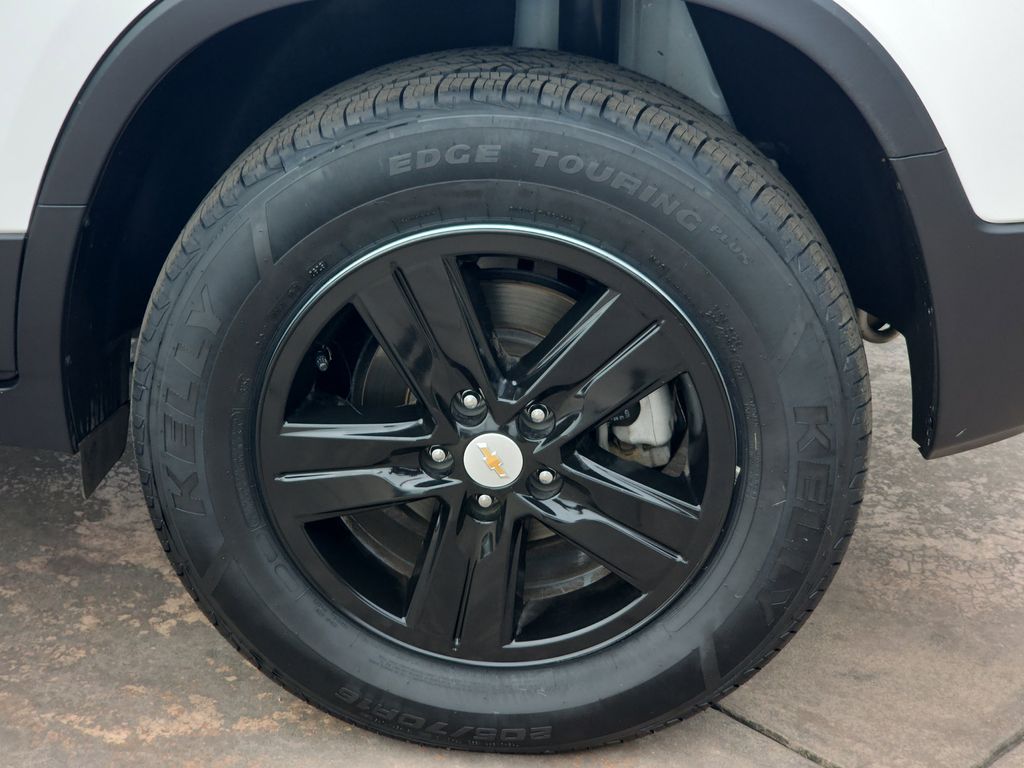 2022 Chevrolet Trax LS photo 35