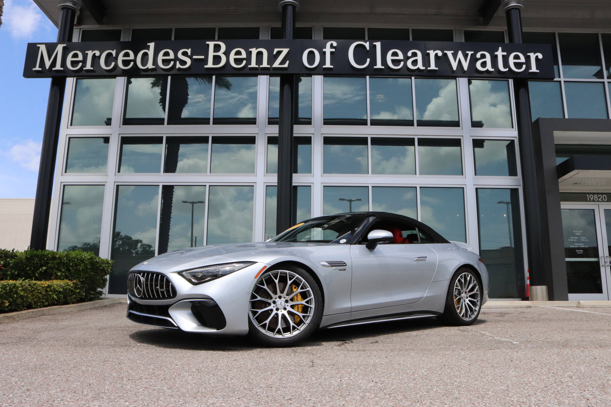 2025 Mercedes-Benz SL Mercedes-AMG's photo