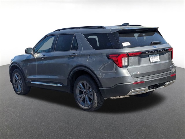 2025 Ford Explorer photo 3