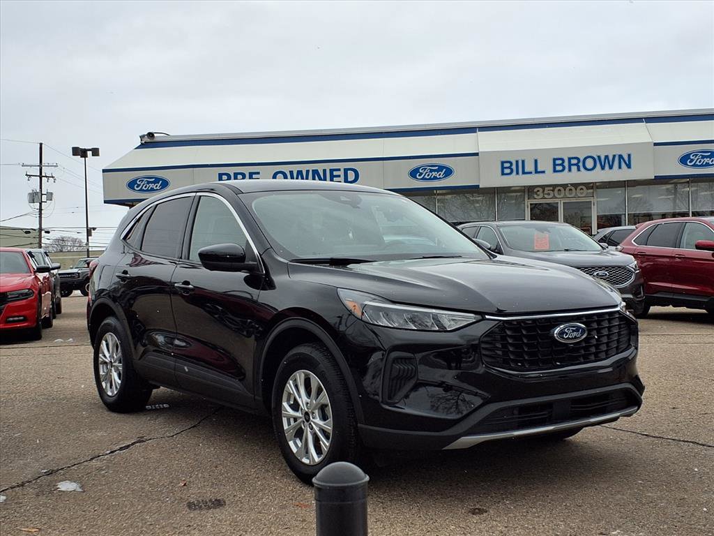 2023 Ford Escape Active's photo