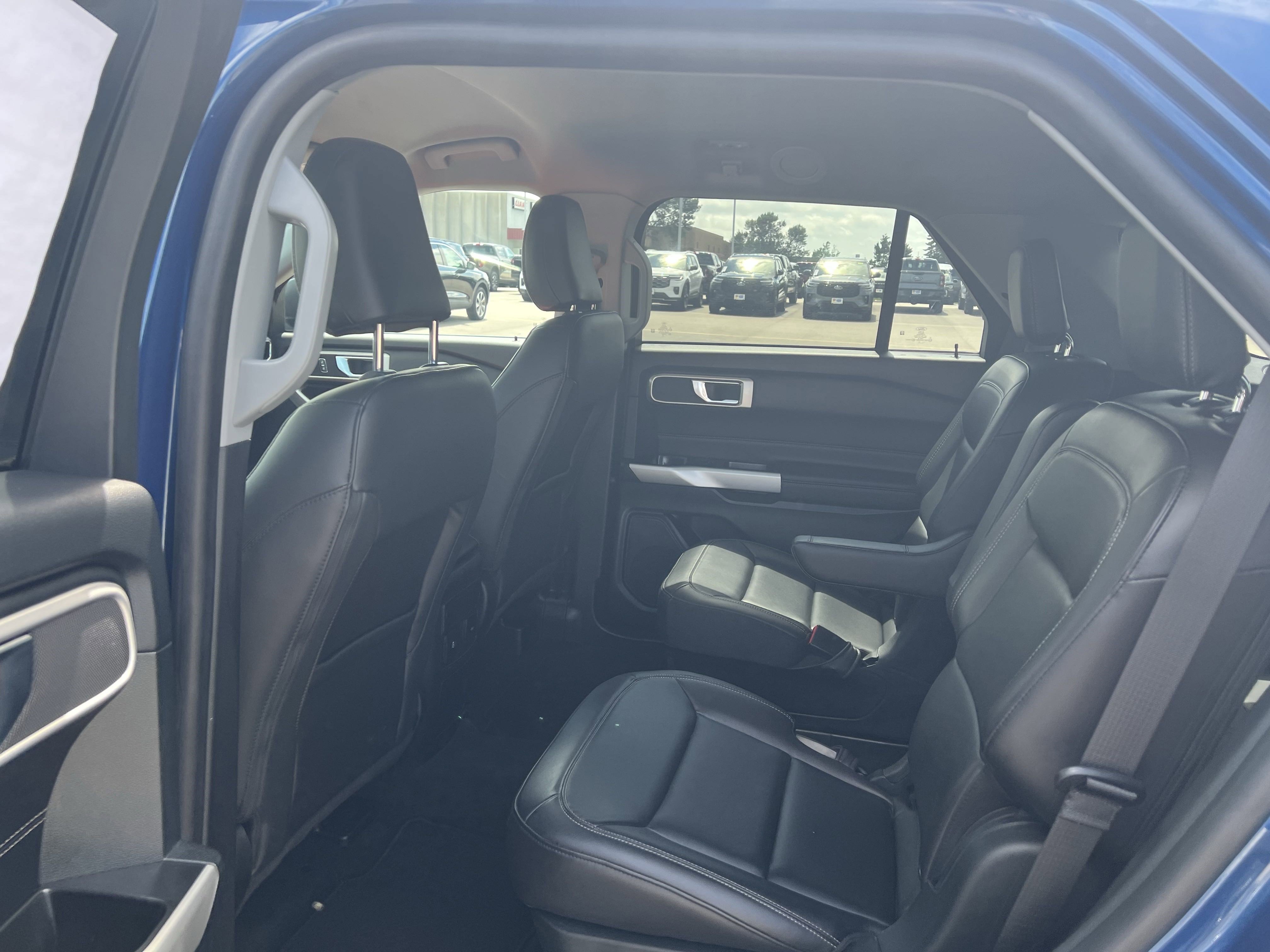 2022 Ford Explorer XLT photo 15
