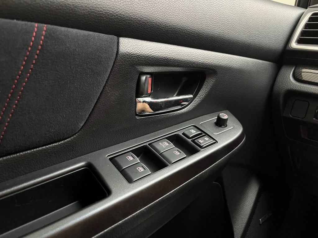 2016 Subaru WRX STI photo 18