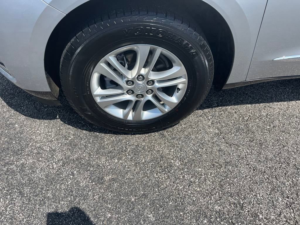 2021 Buick Enclave Essence photo 31