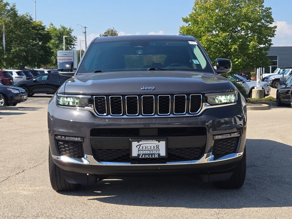 2021 Jeep Grand Cherokee Limited photo 3