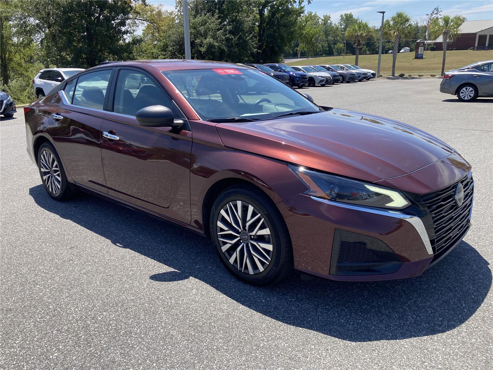 2024 Nissan Altima 2.5 SV photo 9