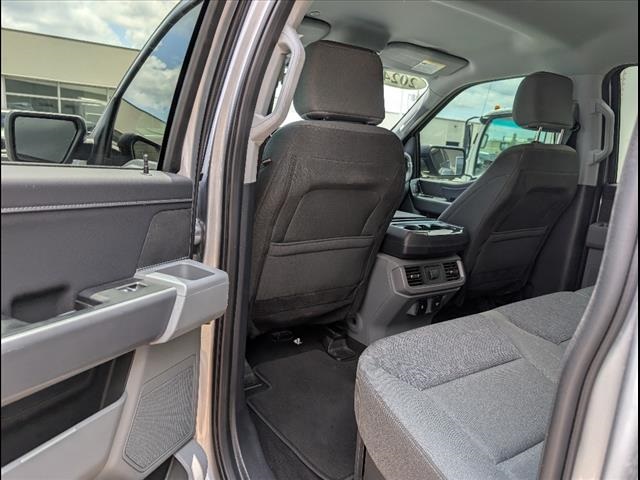 2024 Ford F-150 XLT photo 16