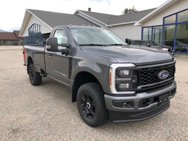2025 Ford F-250 Super Duty XL's photo
