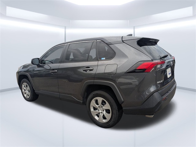 2023 Toyota RAV4 LE photo 4