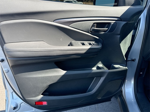 2025 Honda Ridgeline Sport photo 14