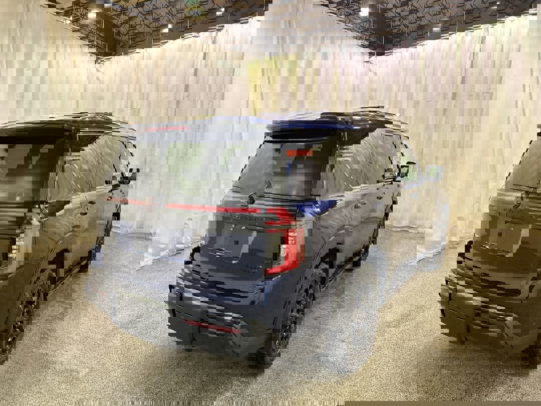 2025 Nissan Armada photo 4