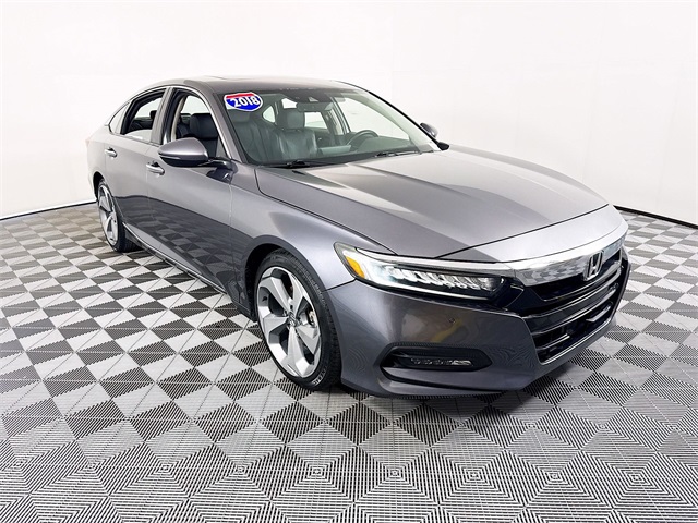 2018 Honda Accord Touring's photo