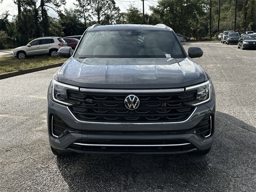 2025 Volkswagen Atlas Cross Sport SEL Premium R-Line photo 2