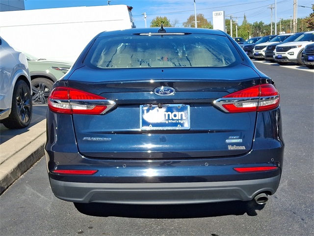 2020 Ford Fusion SE photo 3