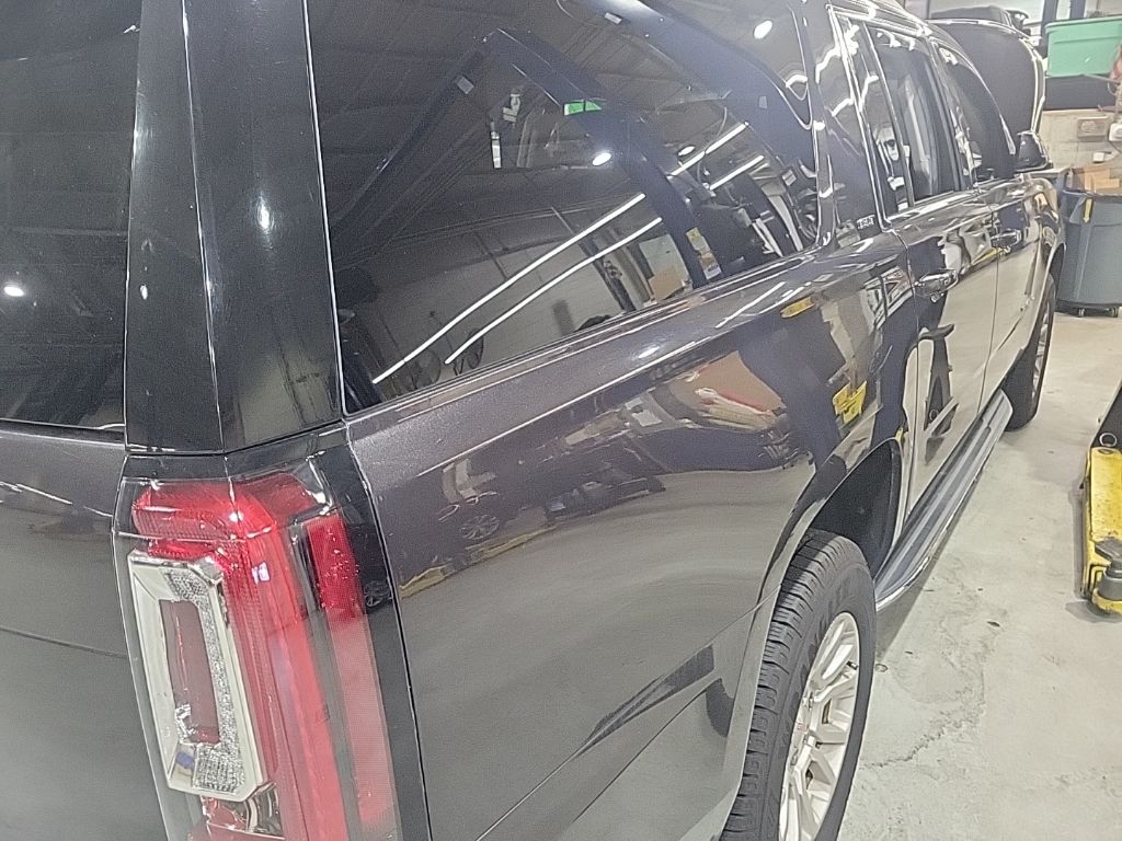 2017 Gmc Yukon XL SLT photo 2