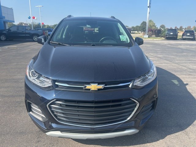 2022 Chevrolet Trax LT photo 2