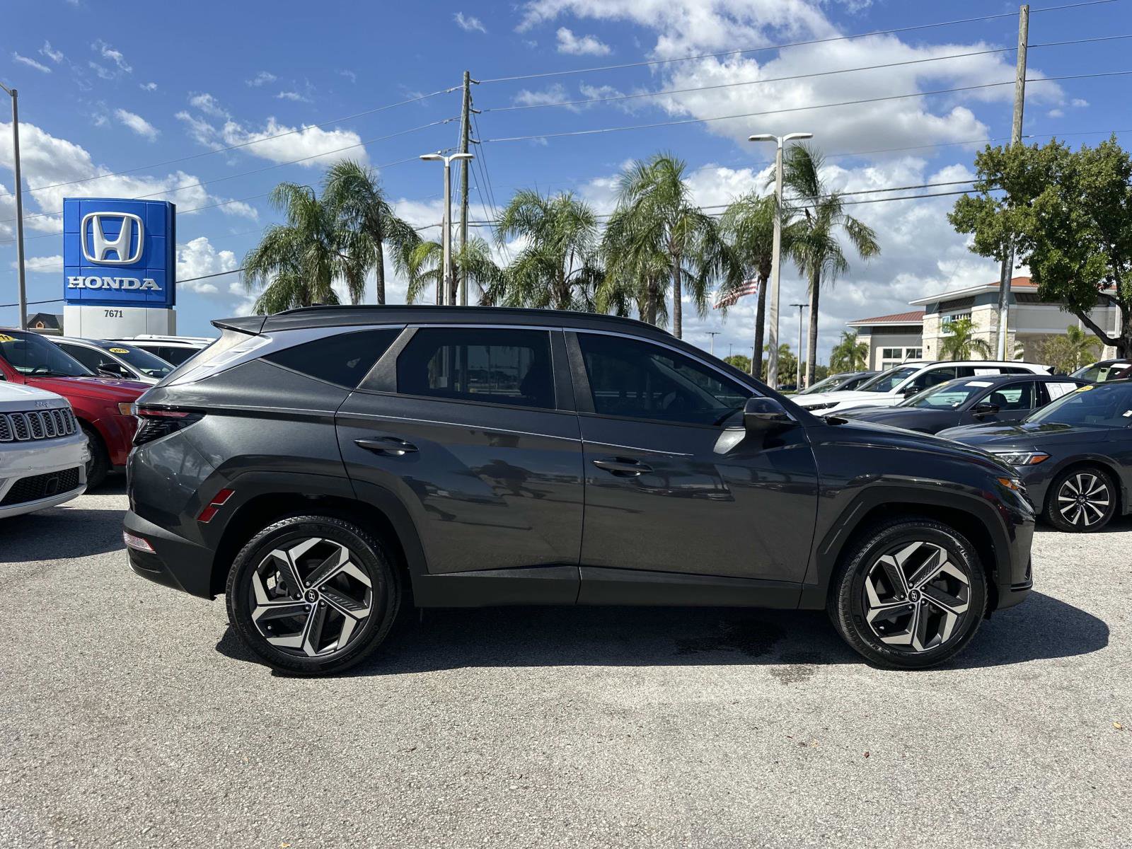 2023 Hyundai Tucson SEL Convenience photo 2