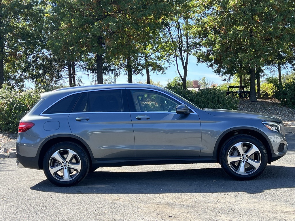 2019 Mercedes Benz GLC 300 4MATIC photo 4
