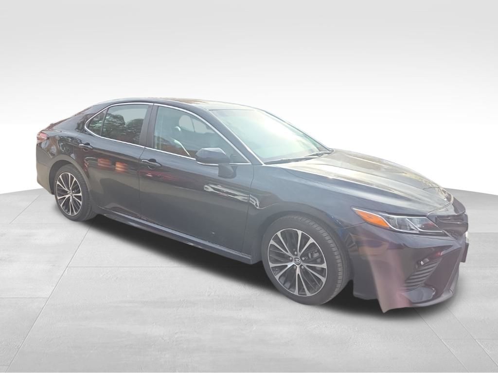 2018 Toyota Camry L photo 4