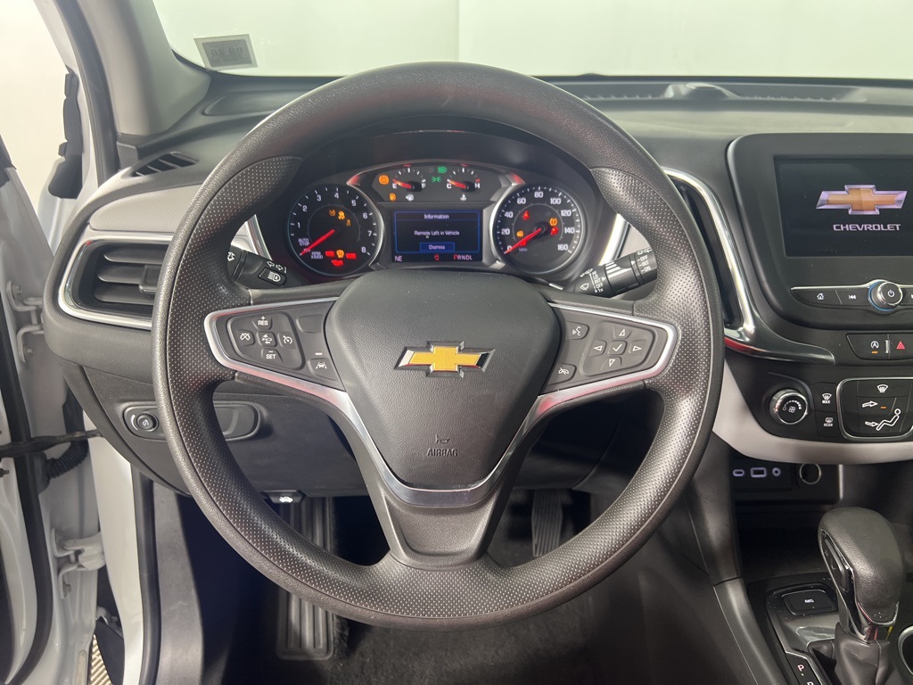 2022 Chevrolet Equinox LS photo 4