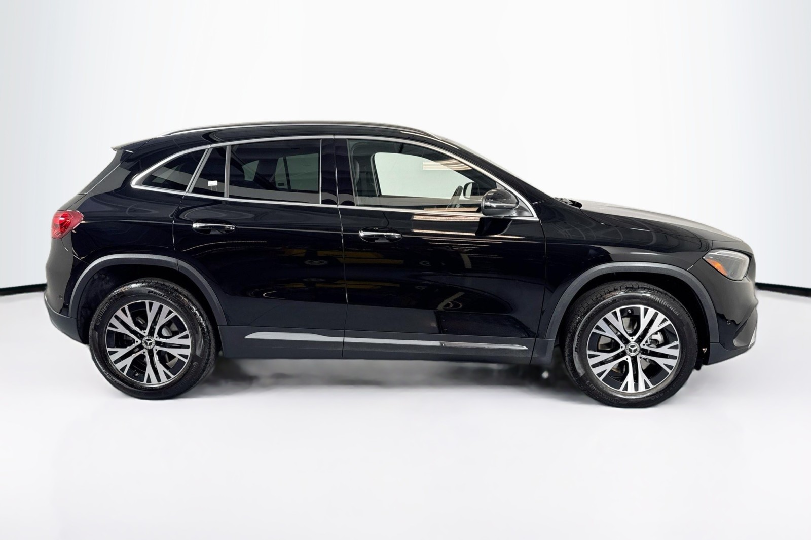 2025 Mercedes Benz GLA 250 photo 4