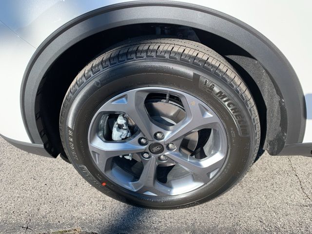 2025 Ford Escape ST-Line photo 10