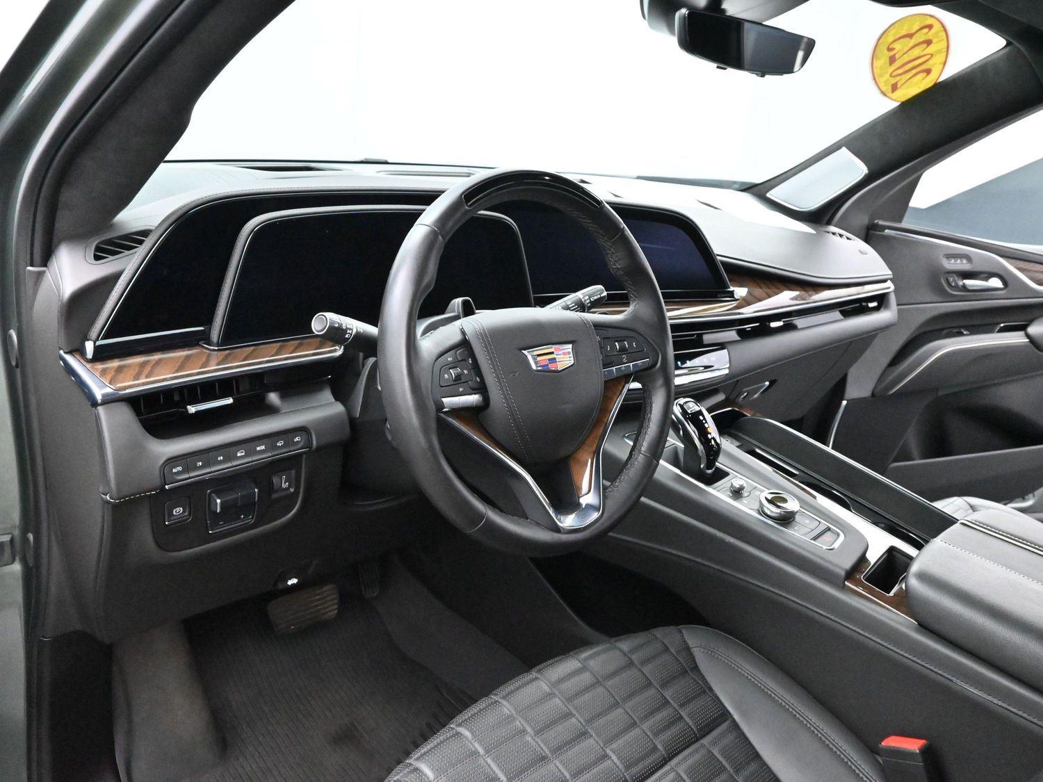 2023 Cadillac Escalade ESV Sport Platinum photo 16