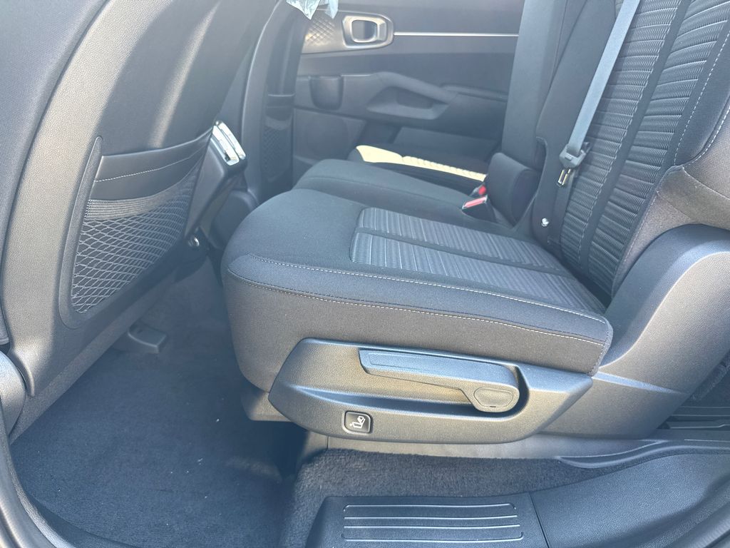 2026 Kia Sorento S photo 19
