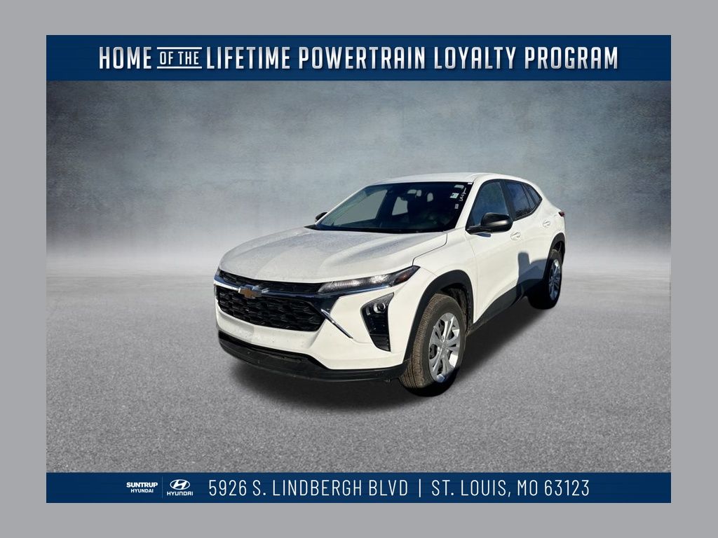 2025 Chevrolet Trax LS's photo