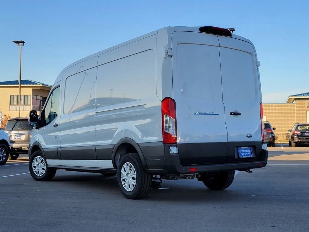 2022 Ford Transit photo 3