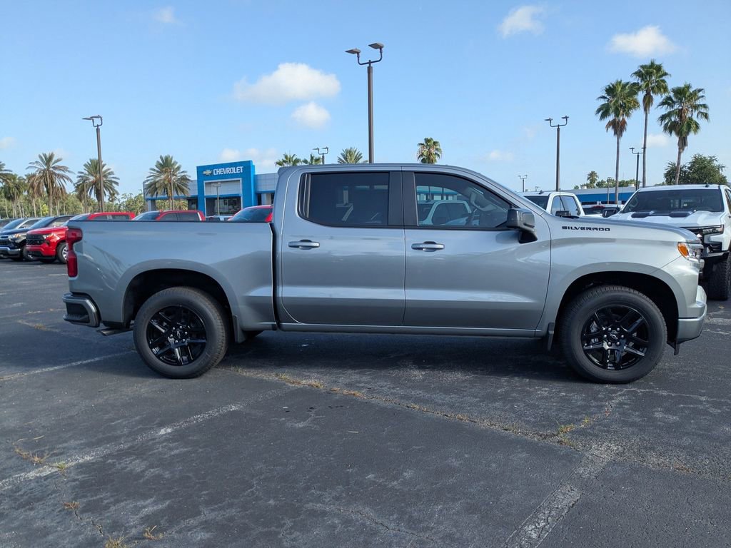 2025 Chevrolet Silverado 1500 RST photo 3